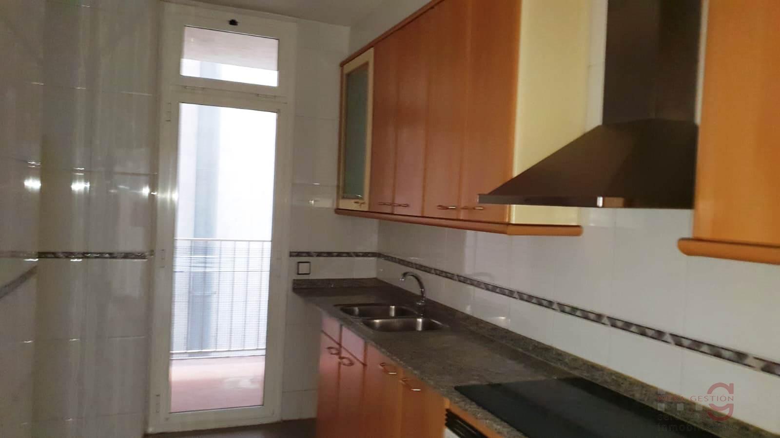 For sale of apartment in Sabadell