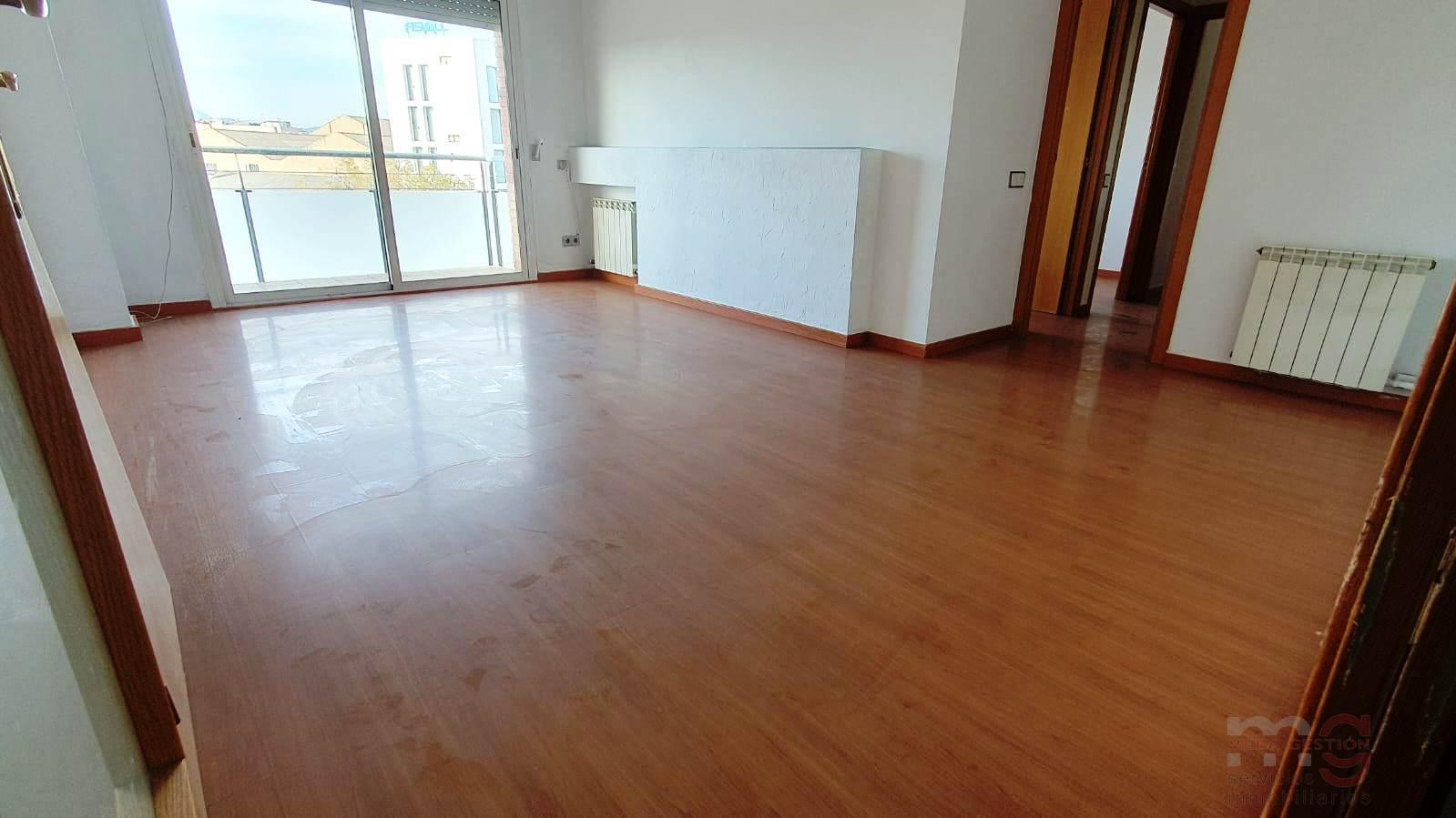 For sale of apartment in Sabadell