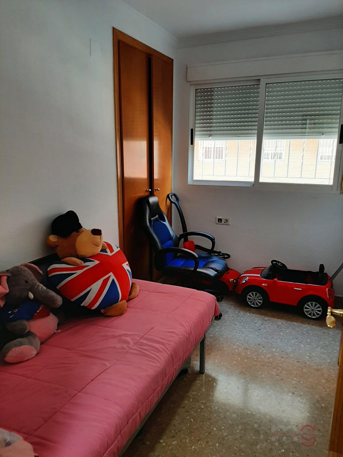 For sale of apartment in Manises