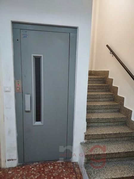 For sale of apartment in Alzira