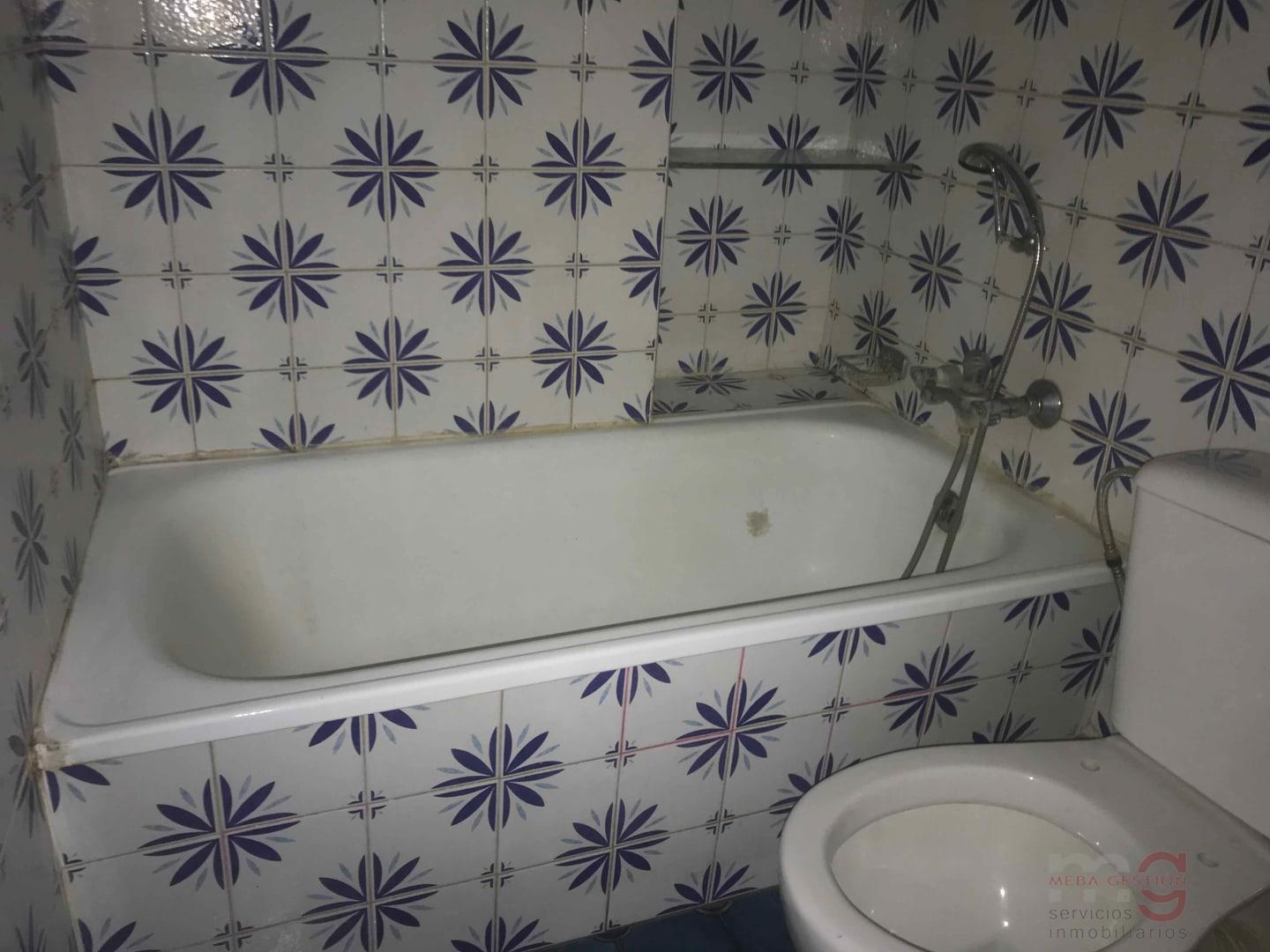 For sale of apartment in Valencia
