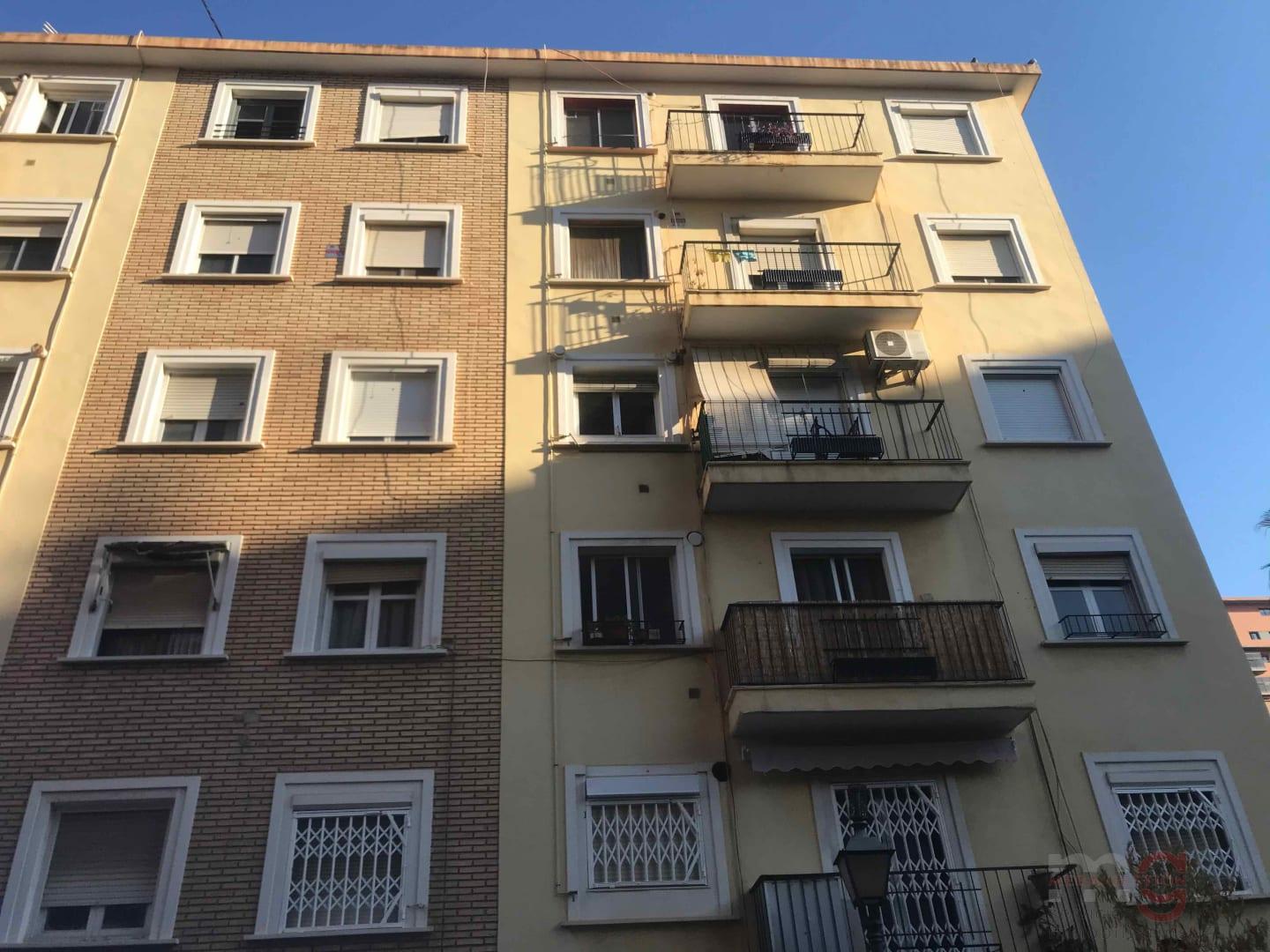 For sale of apartment in Valencia