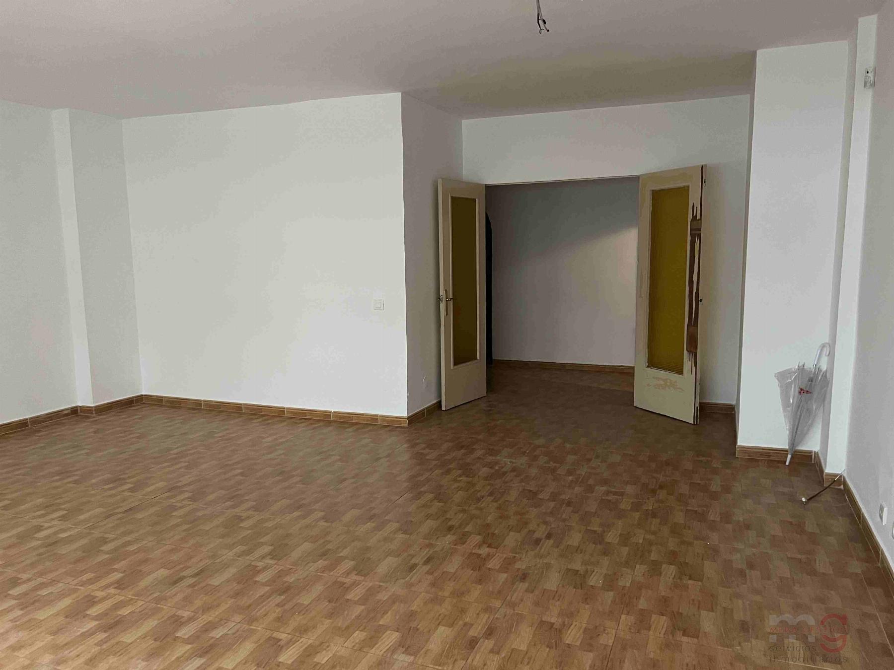 For sale of apartment in Tortosa