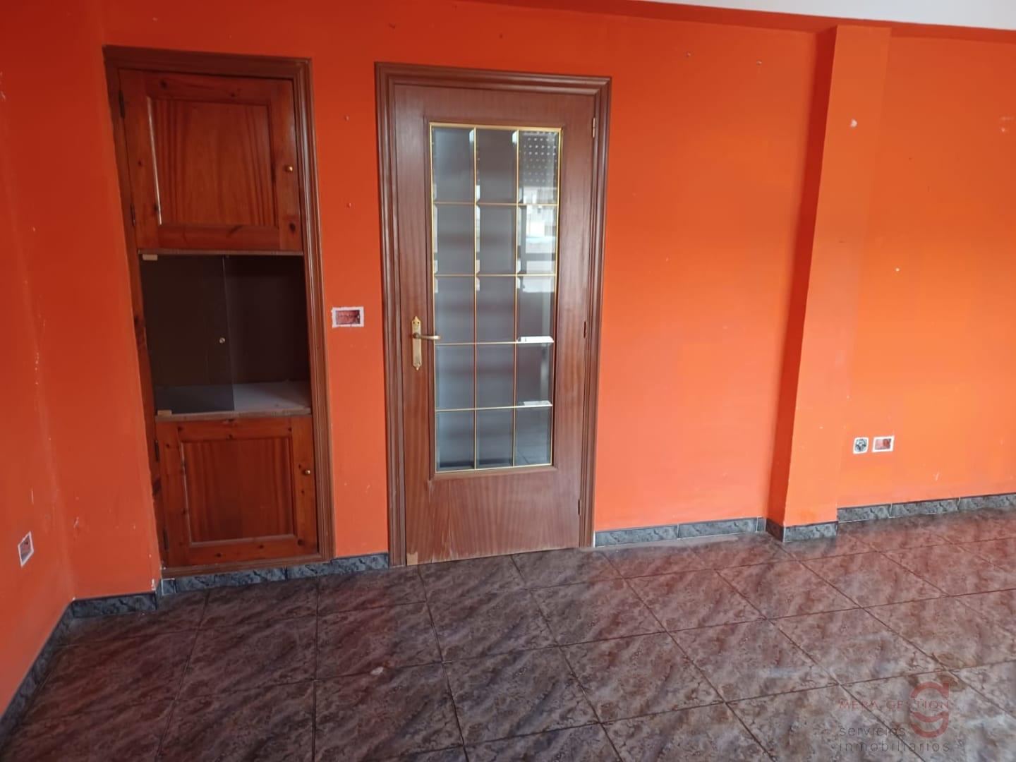 For sale of flat in Burriana