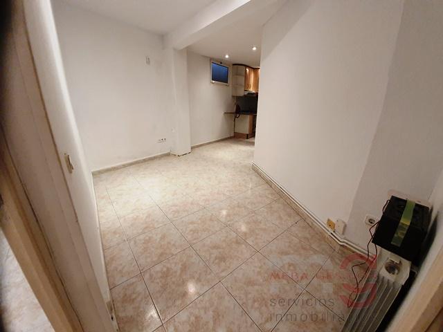 For sale of apartment in Barcelona