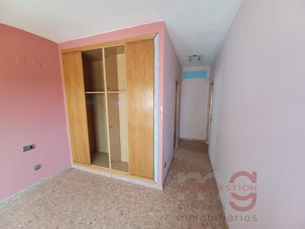 For sale of apartment in Alzira