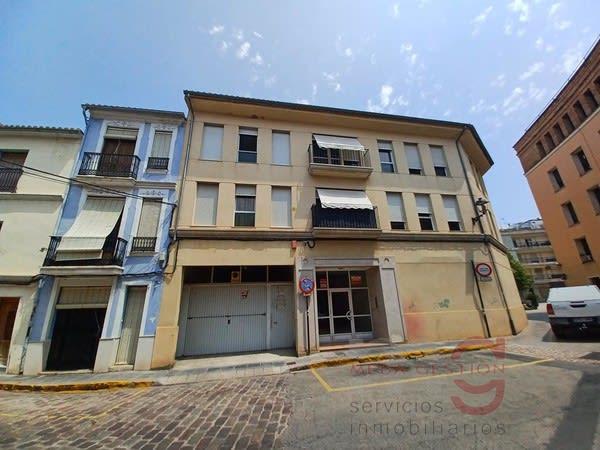 For sale of apartment in Alzira