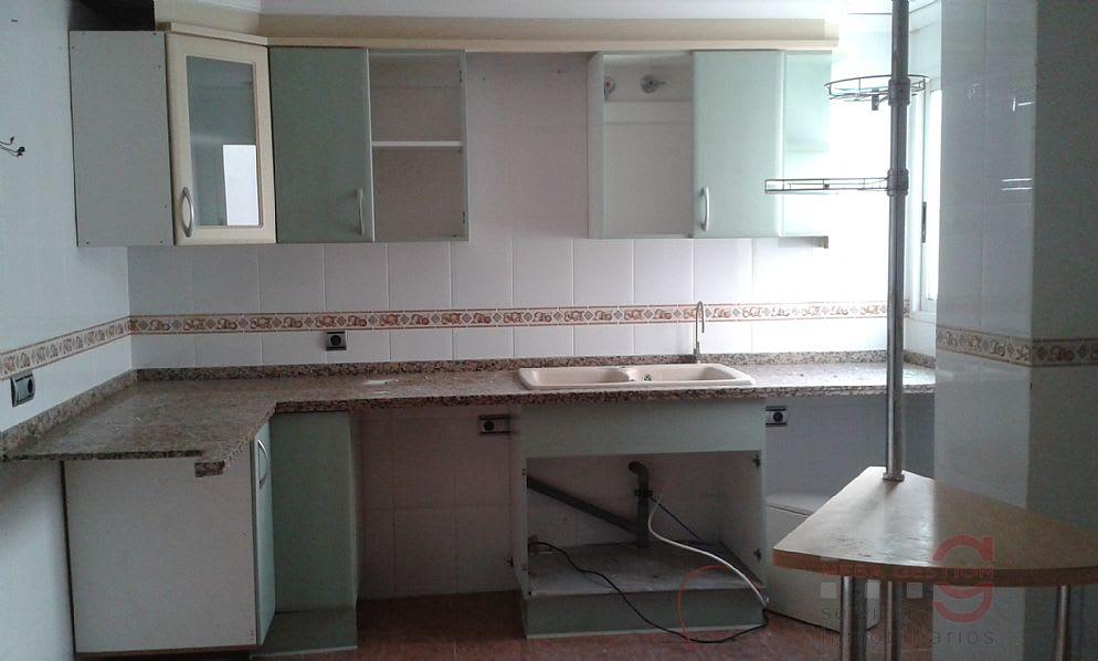 For sale of apartment in Alzira