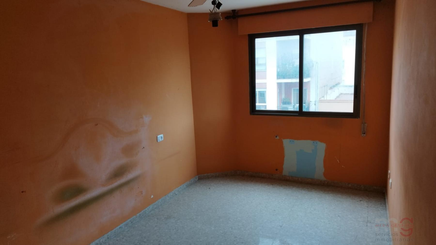 For sale of flat in Castellón
