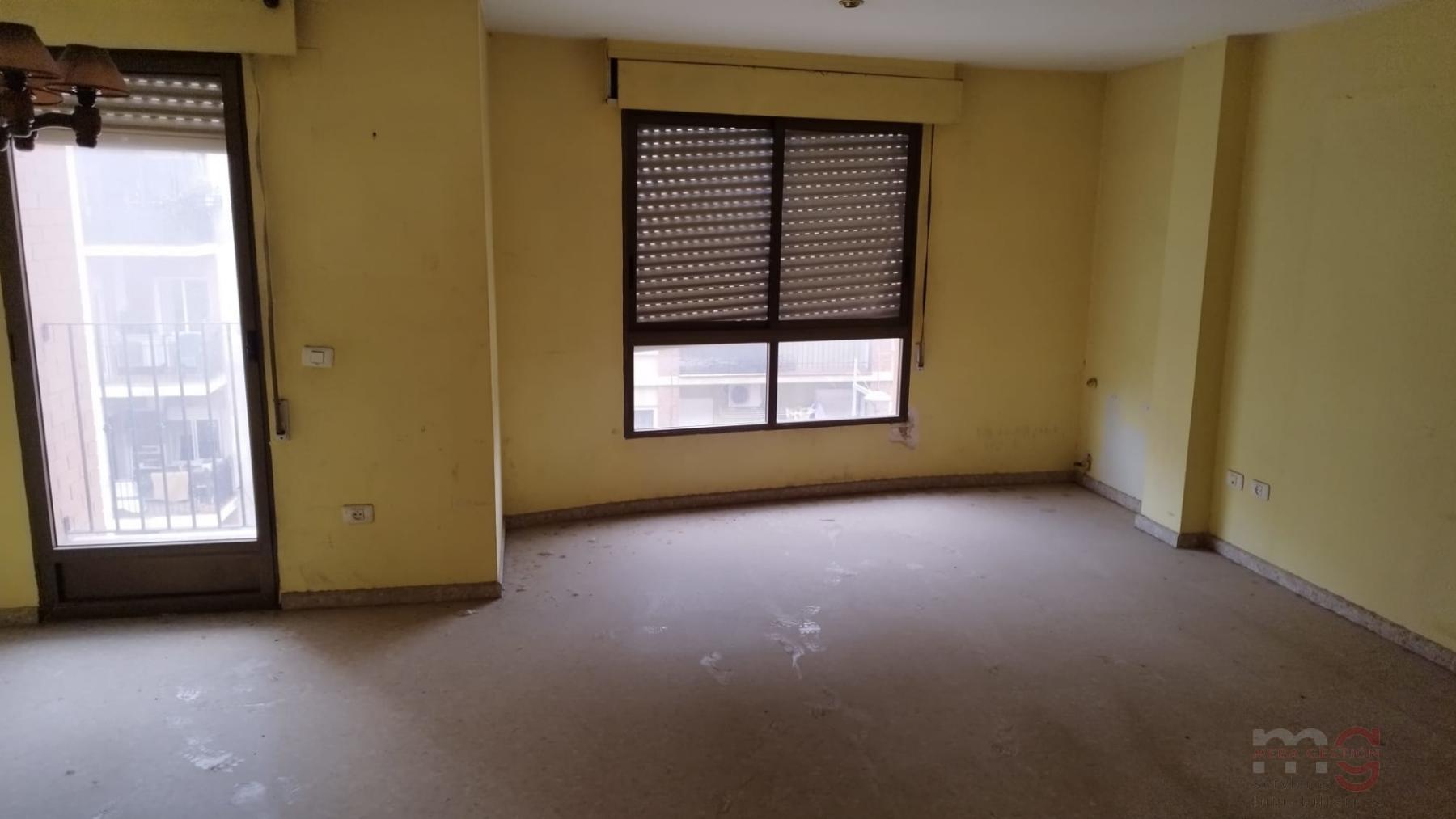 For sale of flat in Castellón