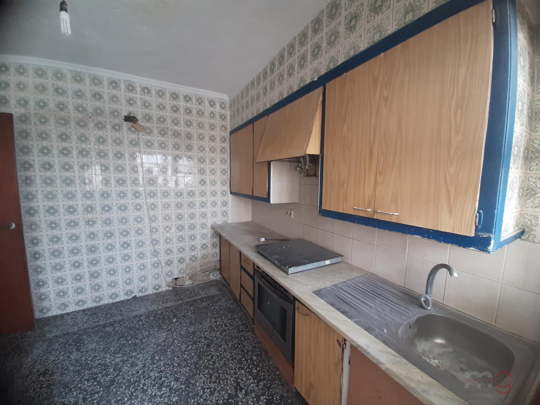 For sale of apartment in Elche-Elx