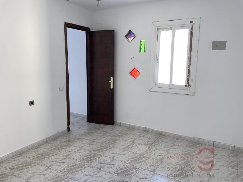 For sale of apartment in Manresa