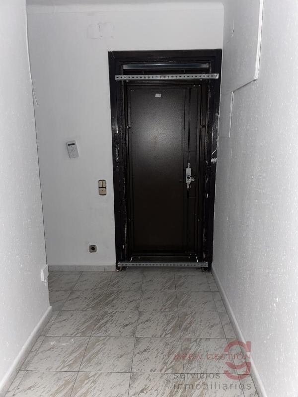 For sale of apartment in Manresa