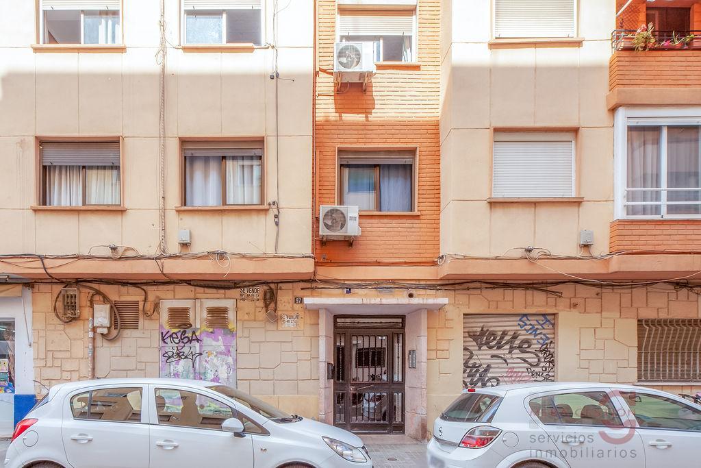 For sale of apartment in Valencia
