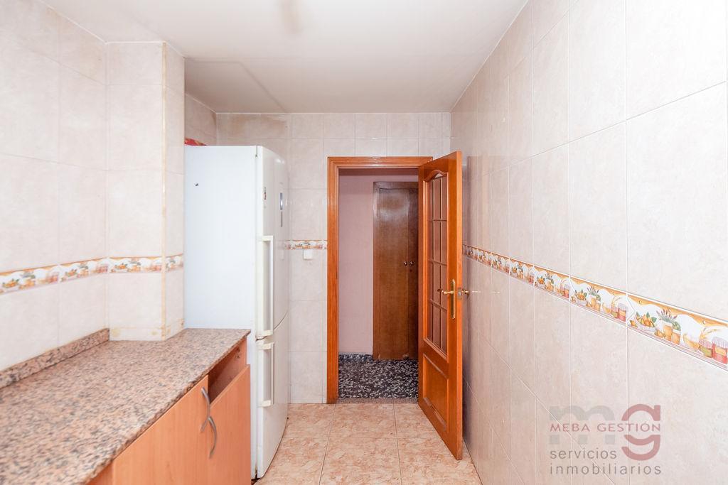 For sale of apartment in Valencia
