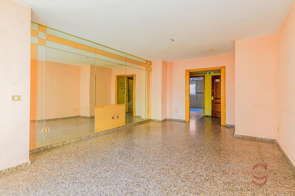 For sale of apartment in Castellón