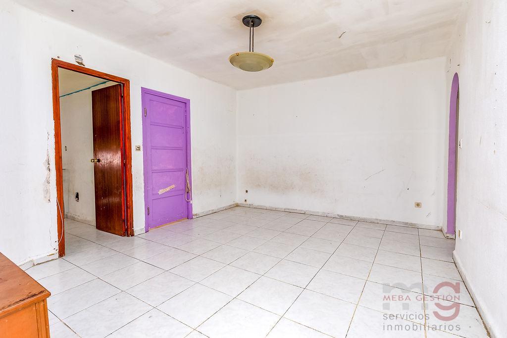 For sale of apartment in Valencia