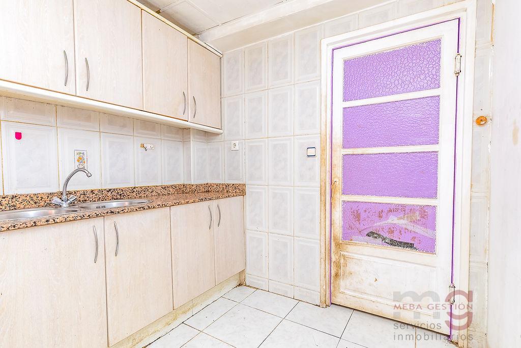 For sale of apartment in Valencia