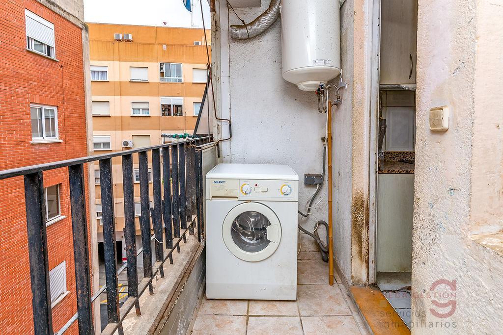 For sale of apartment in Valencia