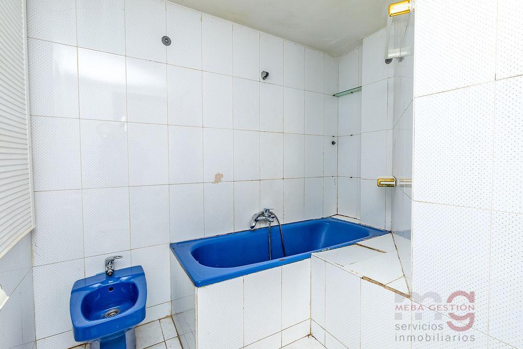 For sale of apartment in Valencia