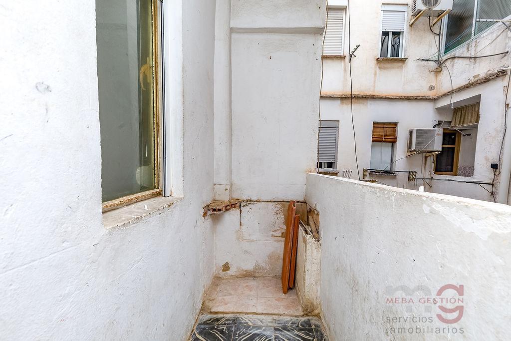 For sale of apartment in Valencia