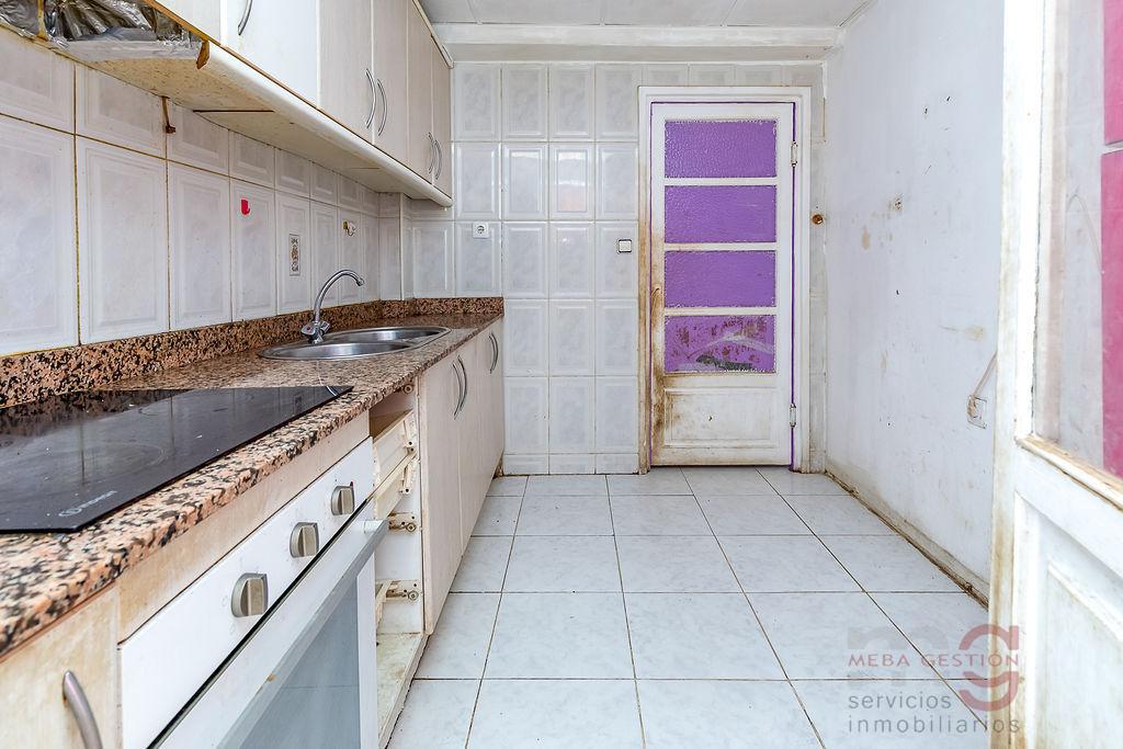 For sale of apartment in Valencia