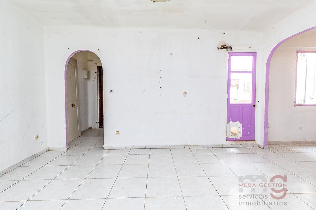 For sale of apartment in Valencia