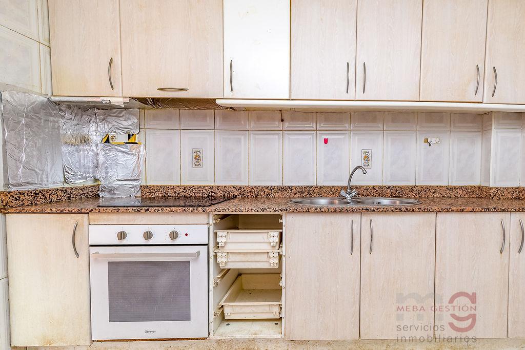 For sale of apartment in Valencia