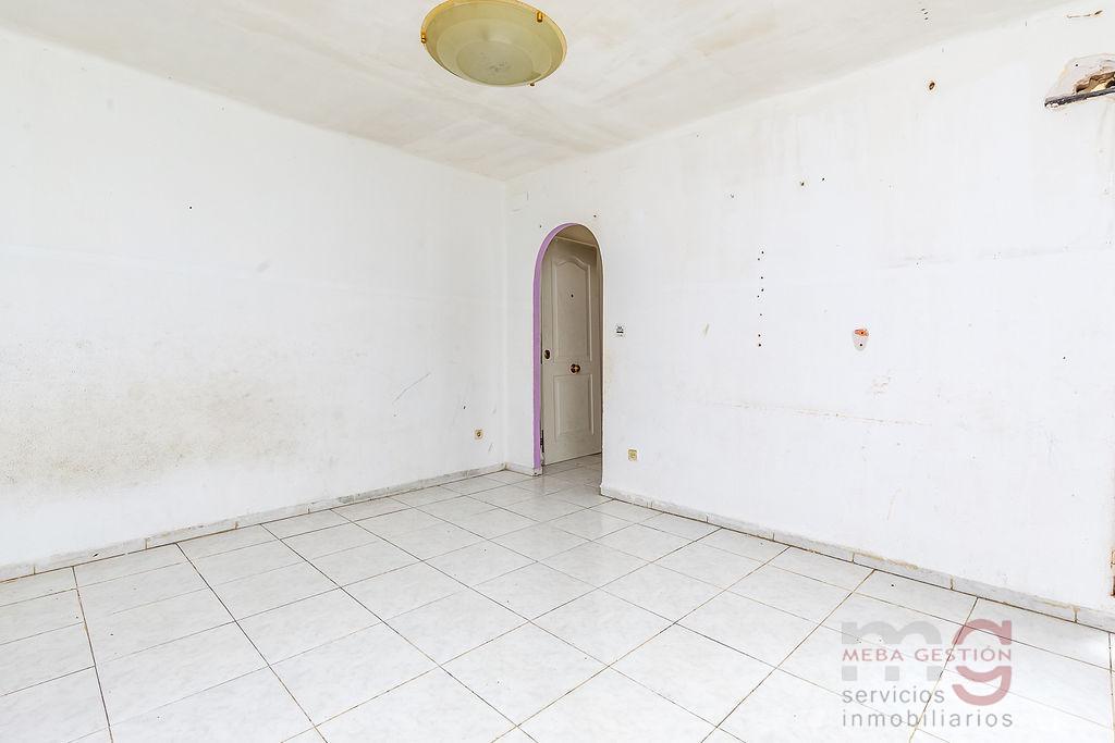 For sale of apartment in Valencia