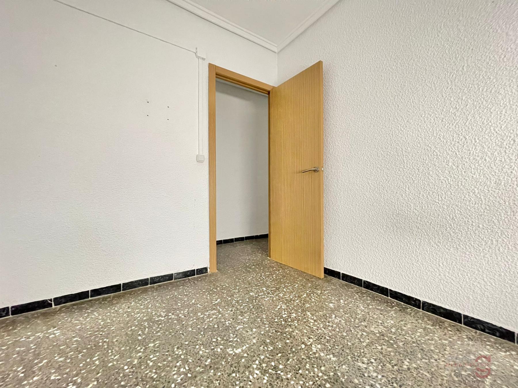 For sale of apartment in Alicante