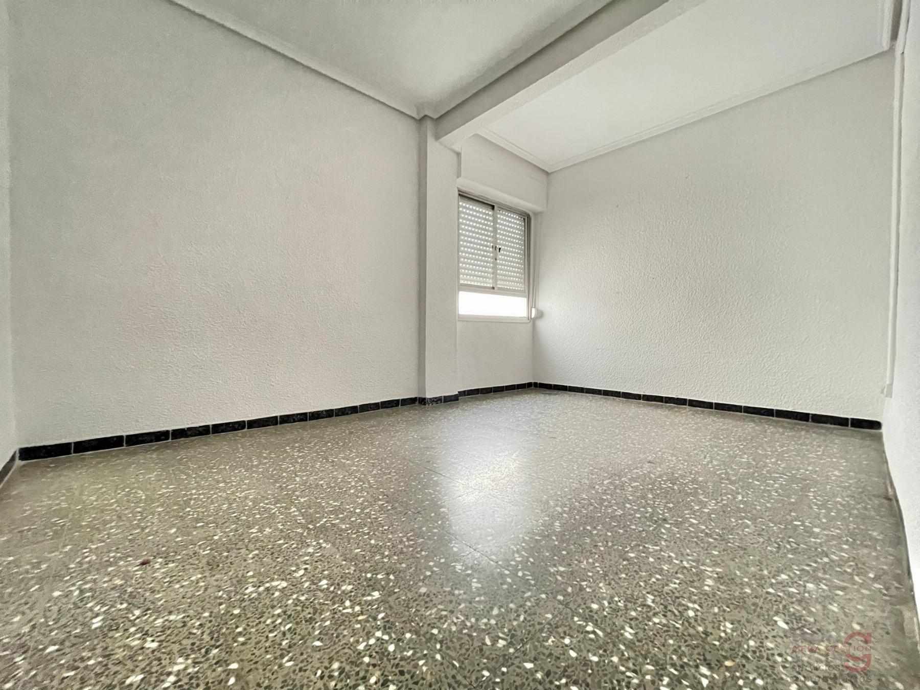 For sale of apartment in Alicante
