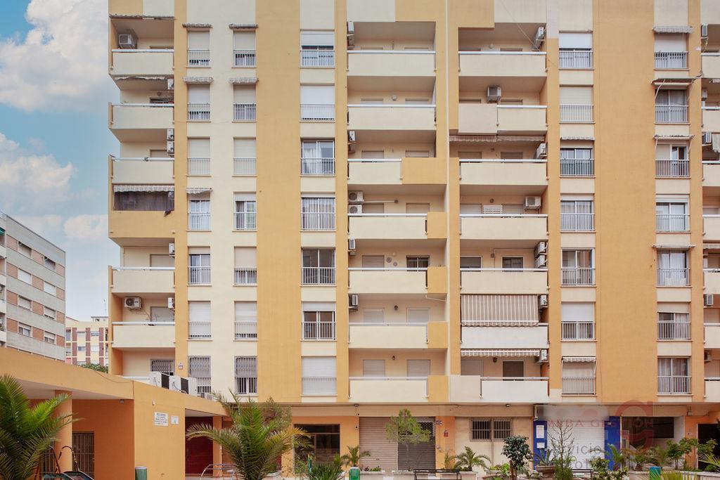 For sale of apartment in Valencia