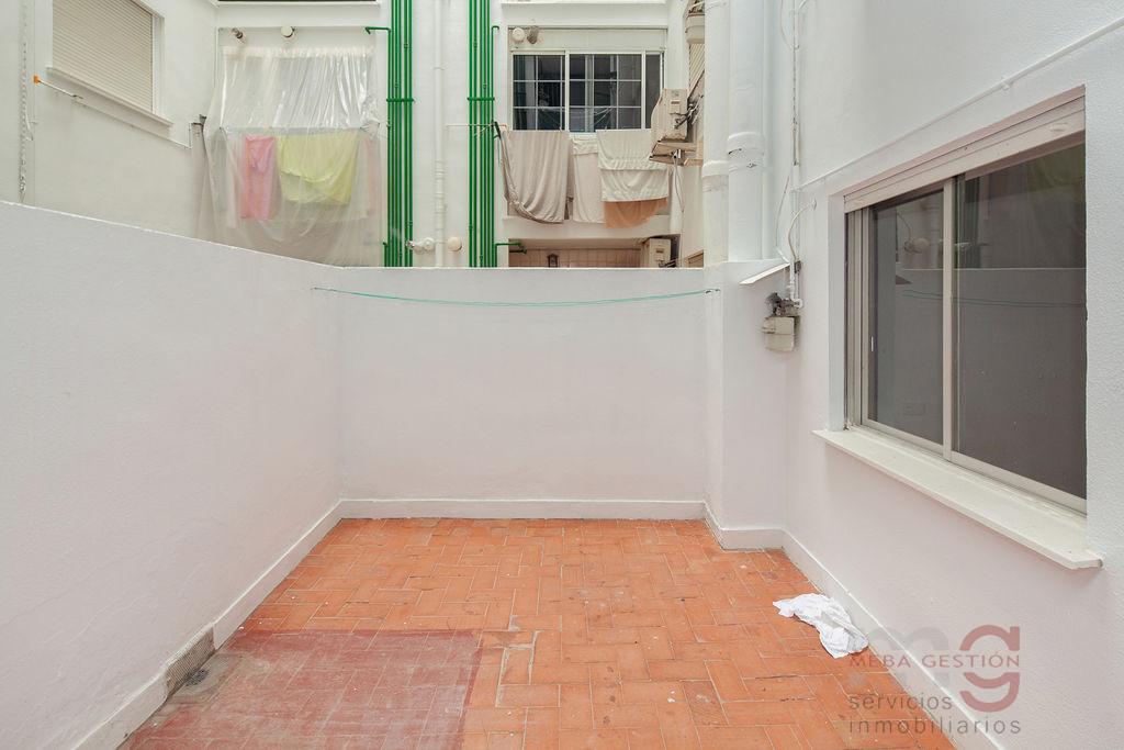 For sale of apartment in Valencia