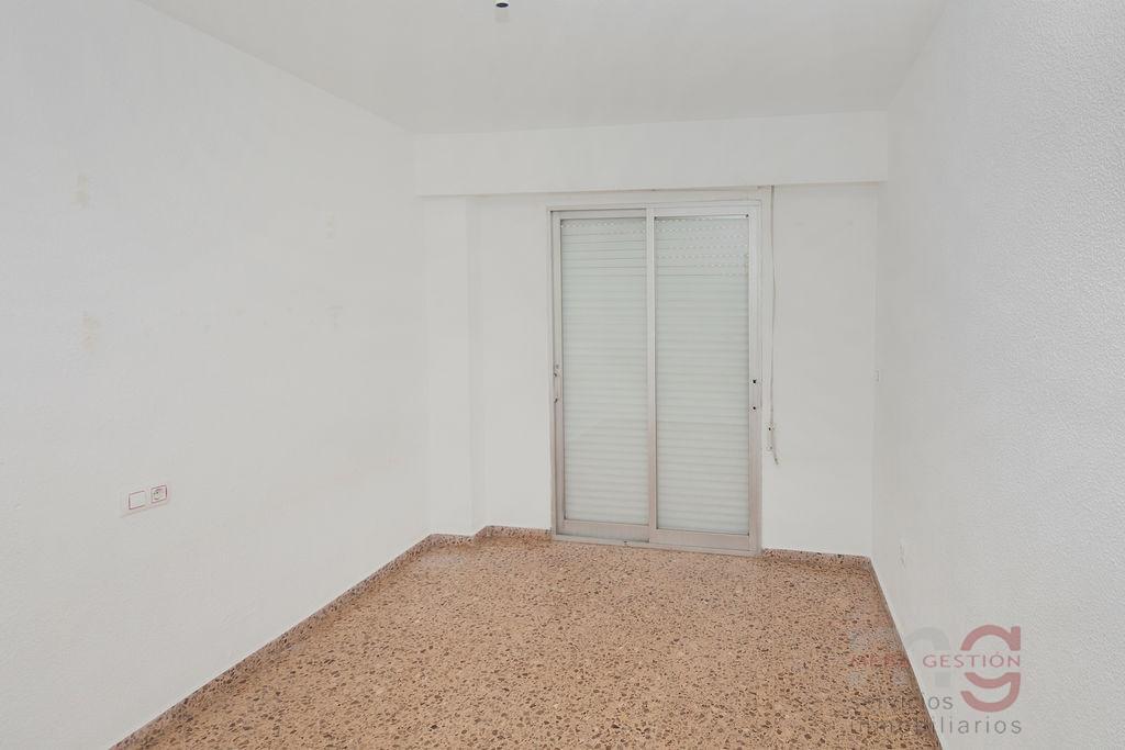 For sale of apartment in Valencia