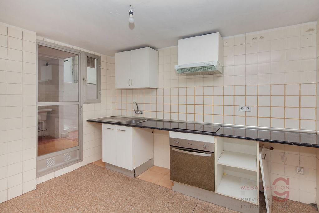 For sale of apartment in Valencia