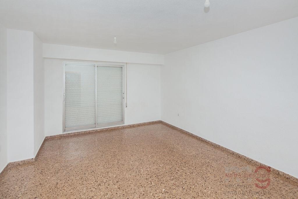 For sale of apartment in Valencia