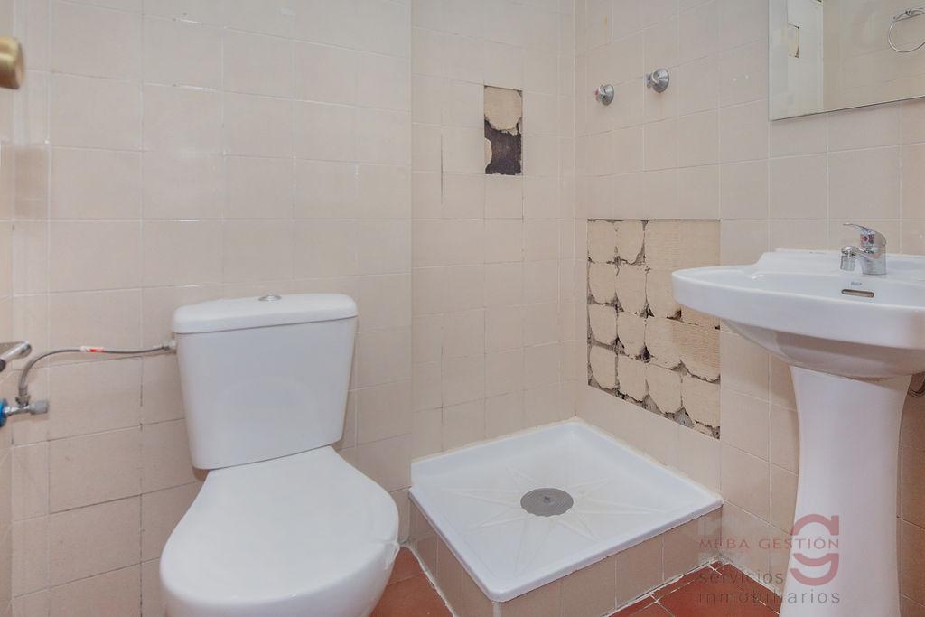 For sale of apartment in Valencia