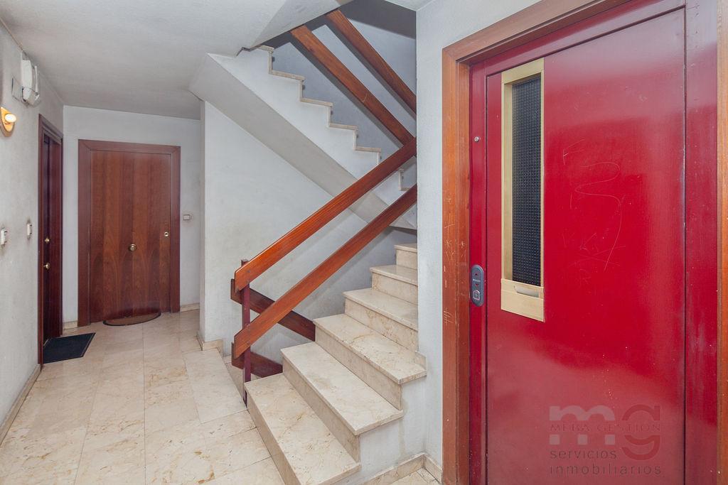 For sale of apartment in Valencia