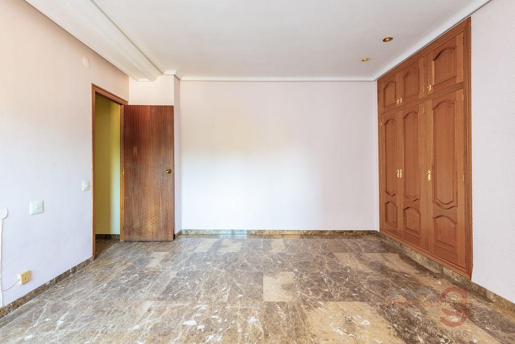 For sale of apartment in Castellón