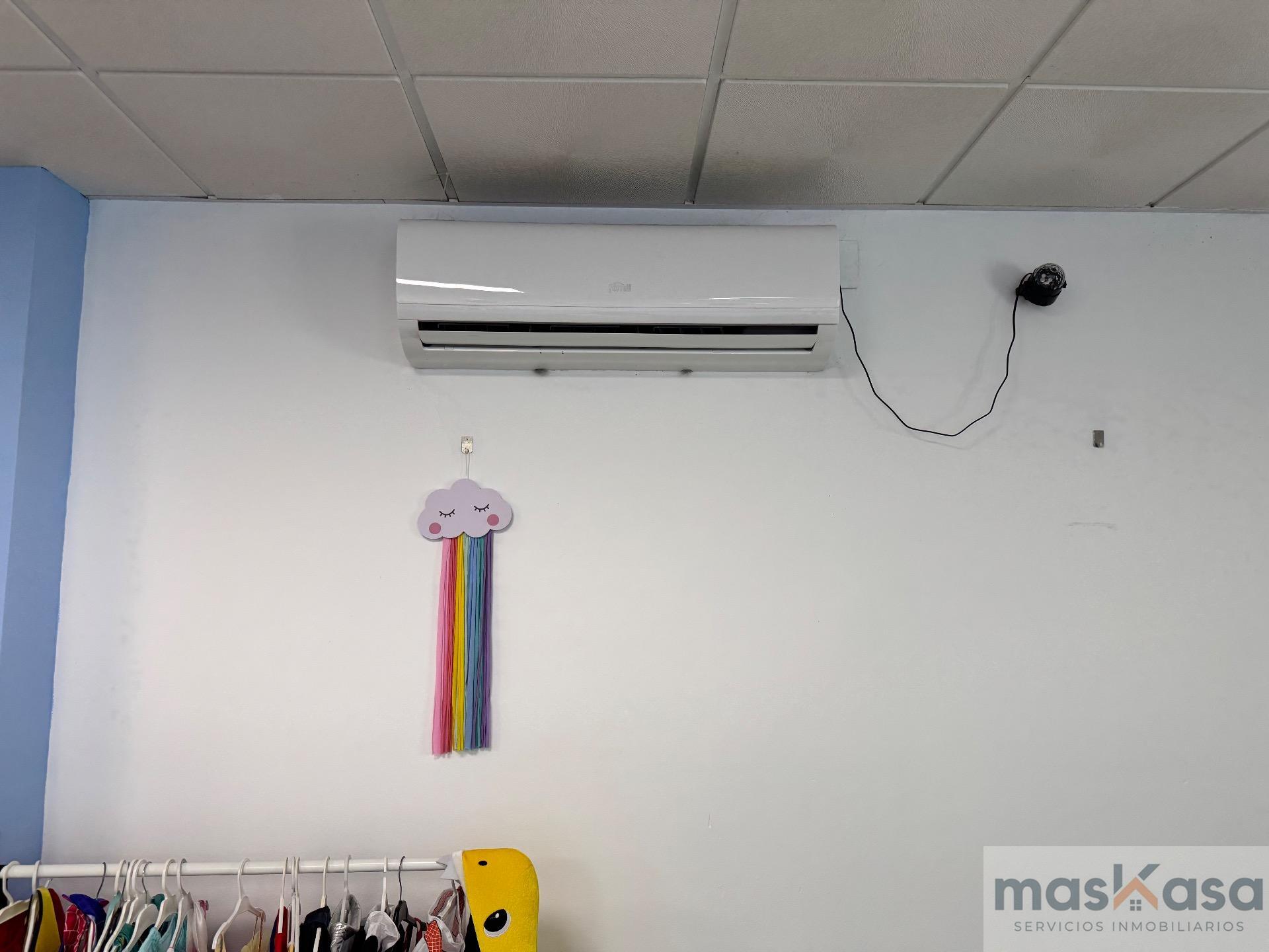 Venta de local en Los Palacios y Villafranca