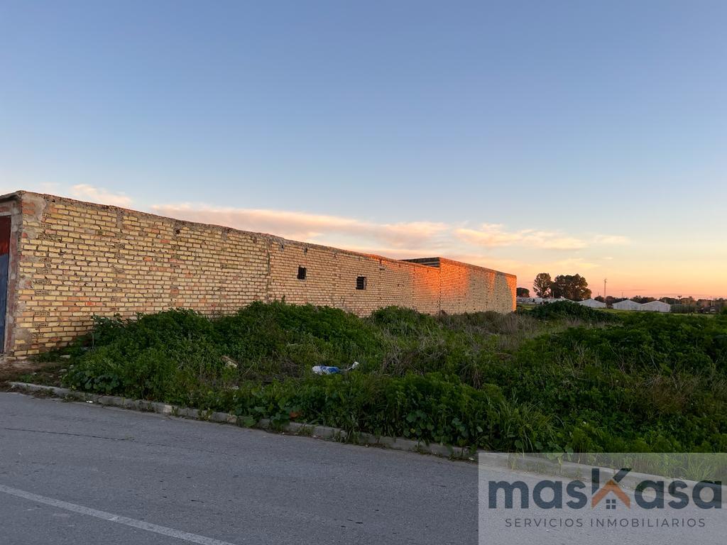 Venta de terreno en Los Palacios y Villafranca