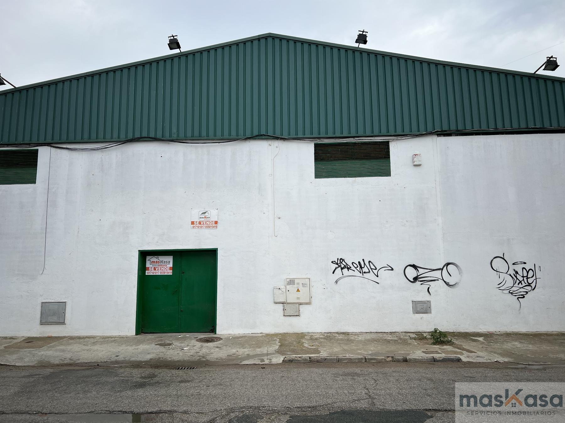 Venta de nave industrial en Los Palacios y Villafranca