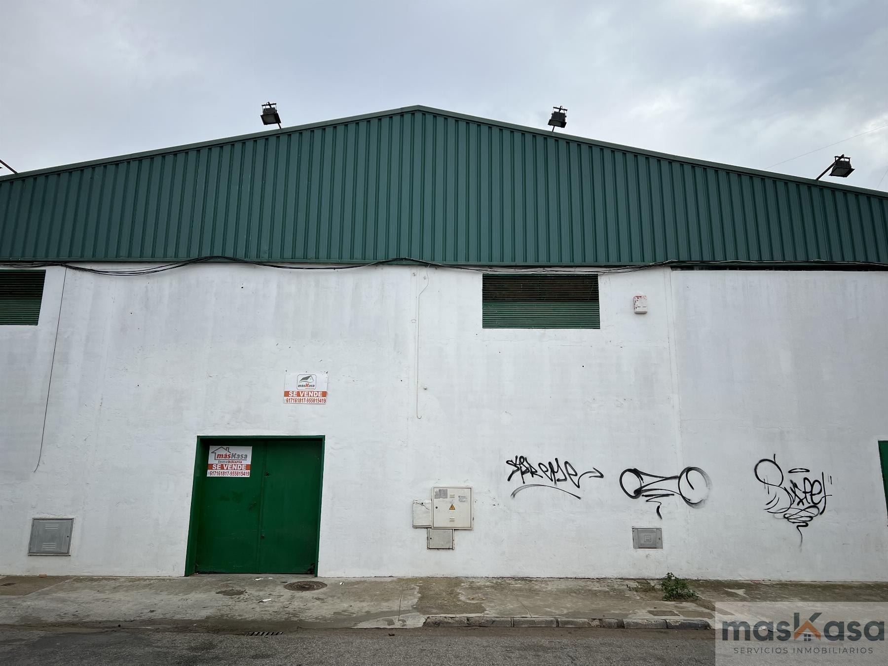 Venta de nave industrial en Los Palacios y Villafranca