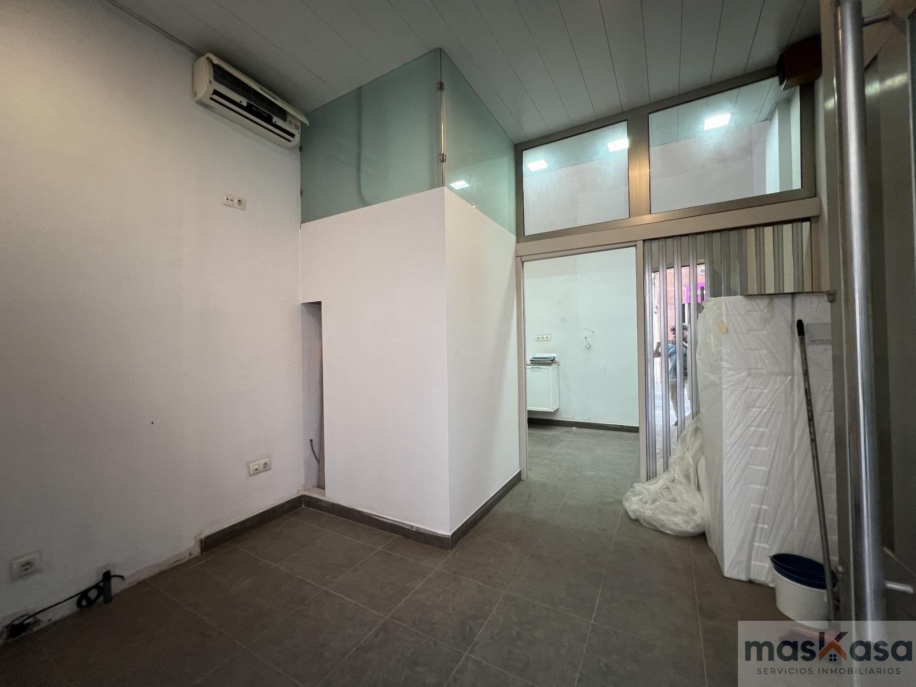 Venta de local comercial en Los Palacios y Villafranca