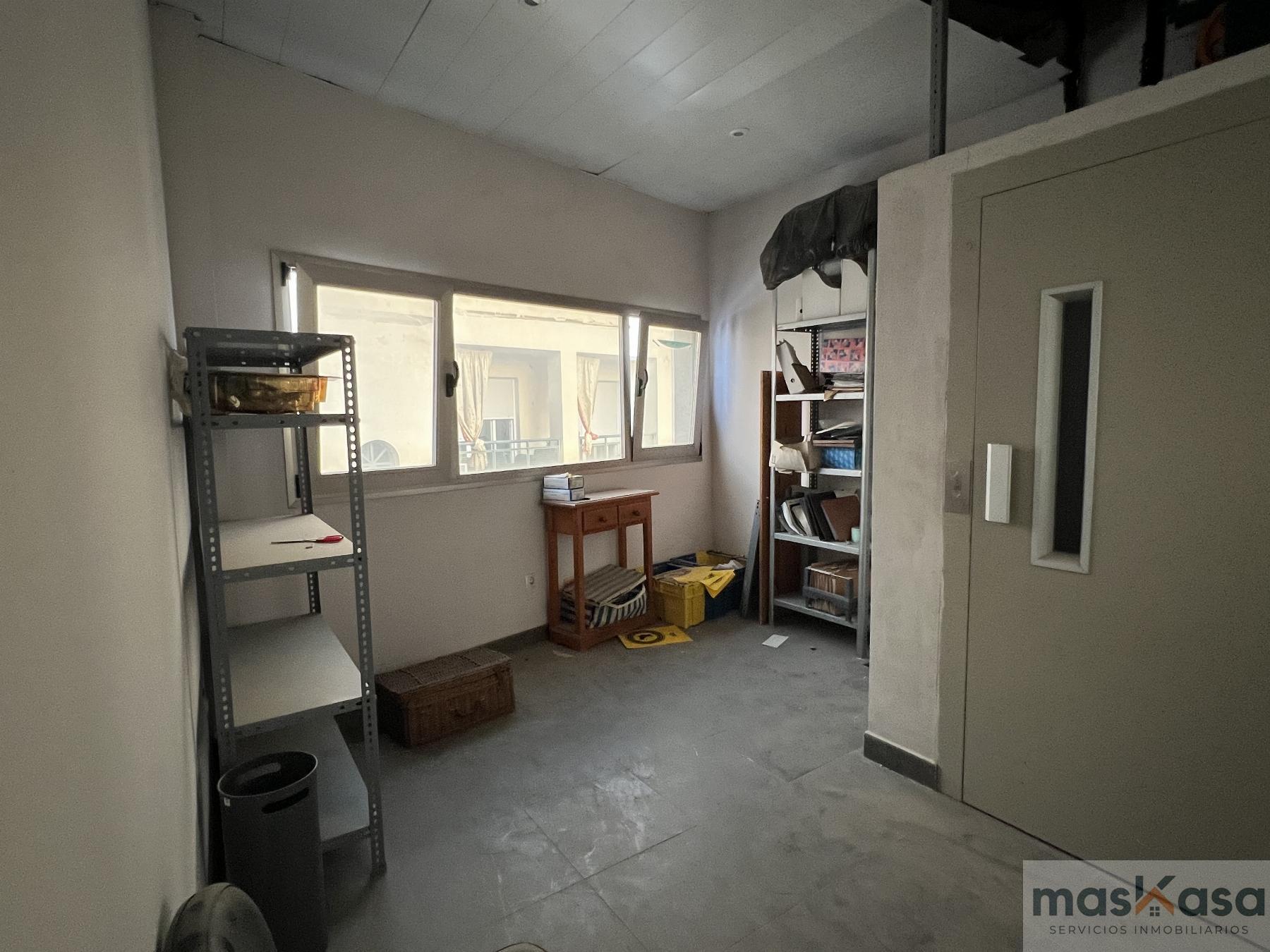 Venta de local comercial en Los Palacios y Villafranca