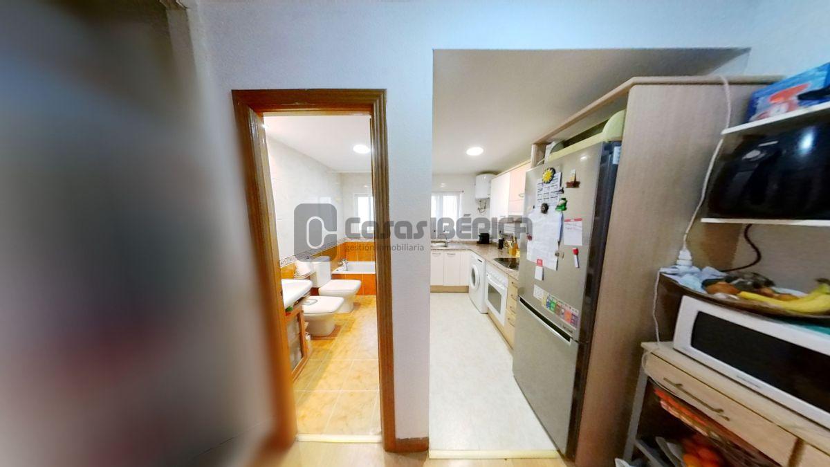 For sale of flat in Valencia