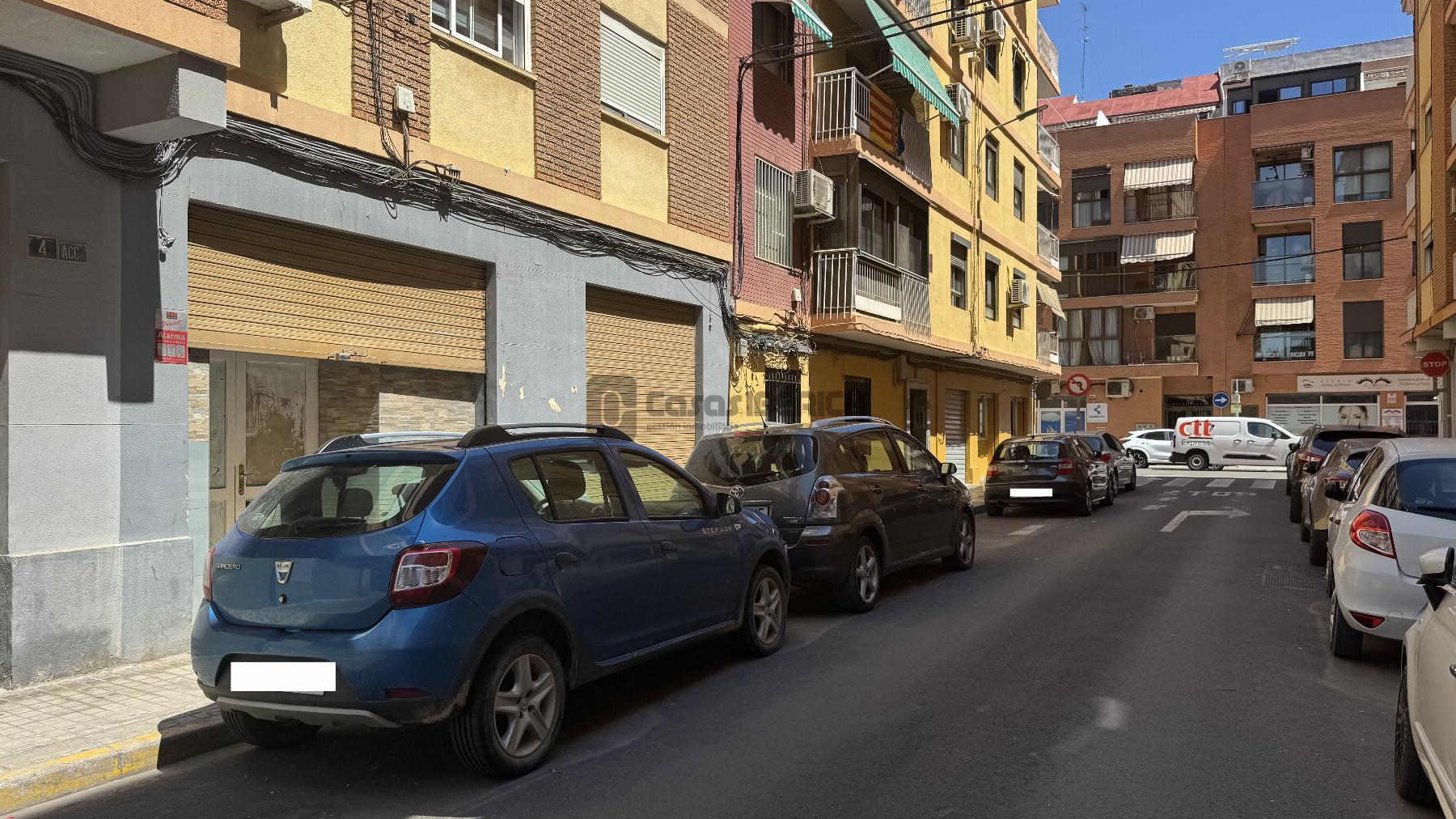 For sale of commercial in Burjassot
