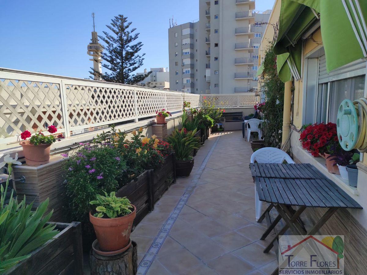 For sale of penthouse in Cádiz