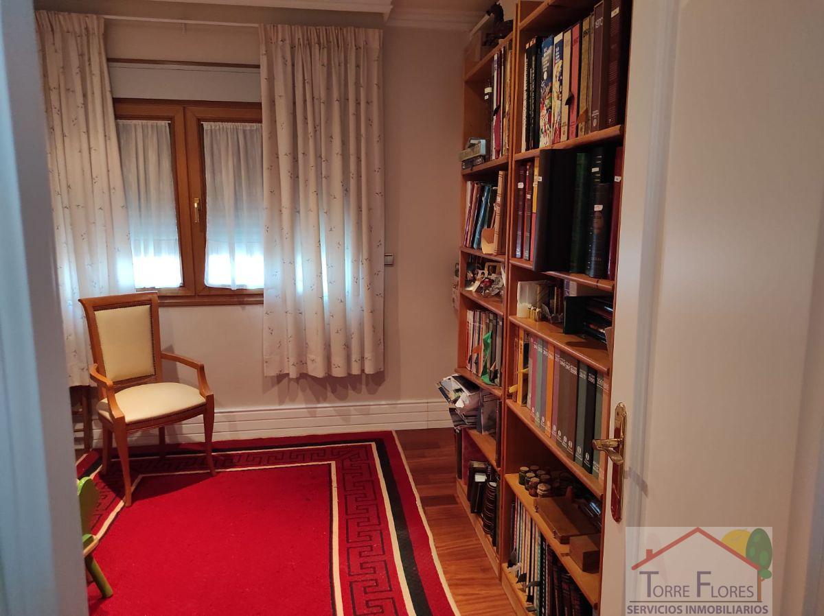 For sale of penthouse in Cádiz