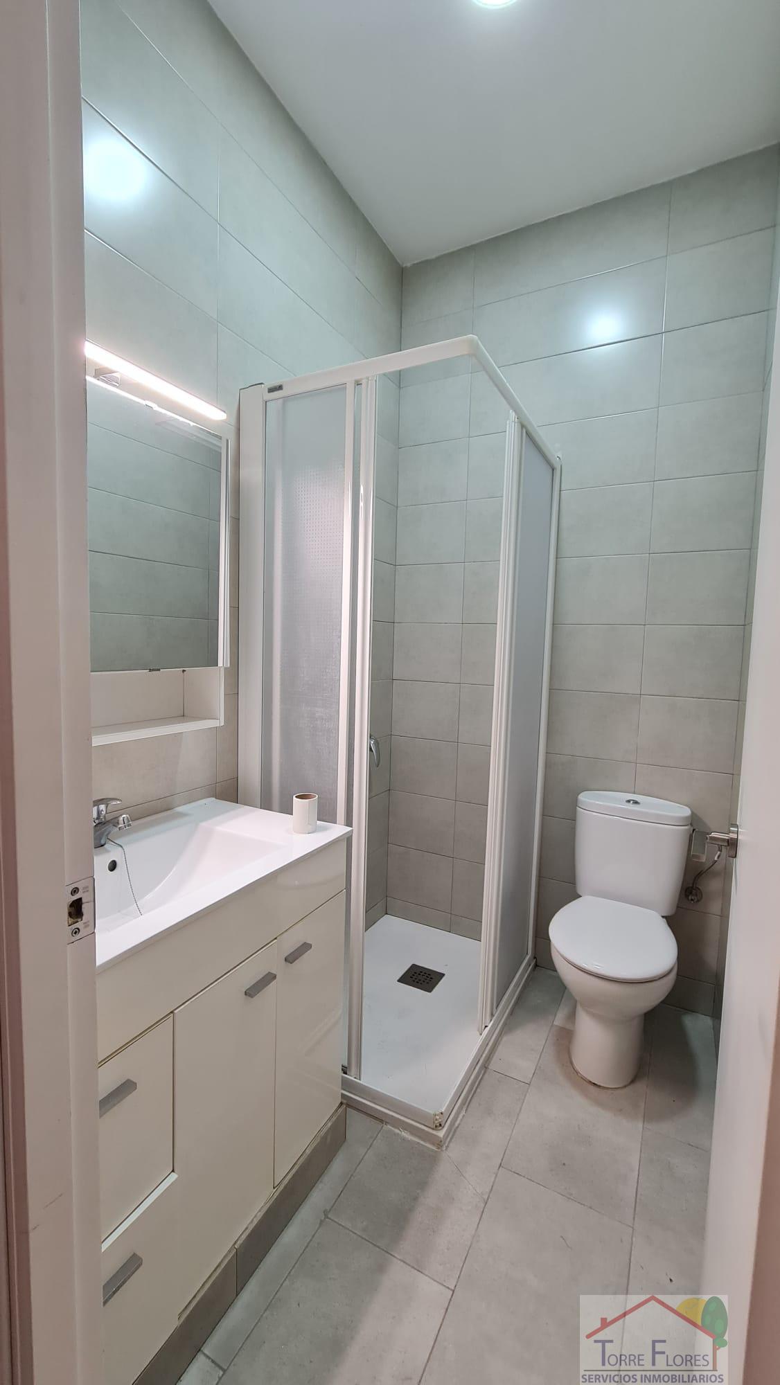 For sale of apartment in Cádiz